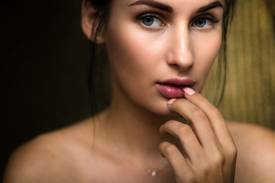 February Soft Makeup That Survives Dry Office Air February Soft Makeup That Survives Dry Office Air